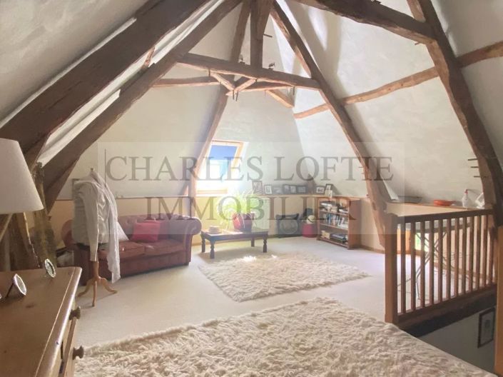 Image No.22-6 Bed House for sale