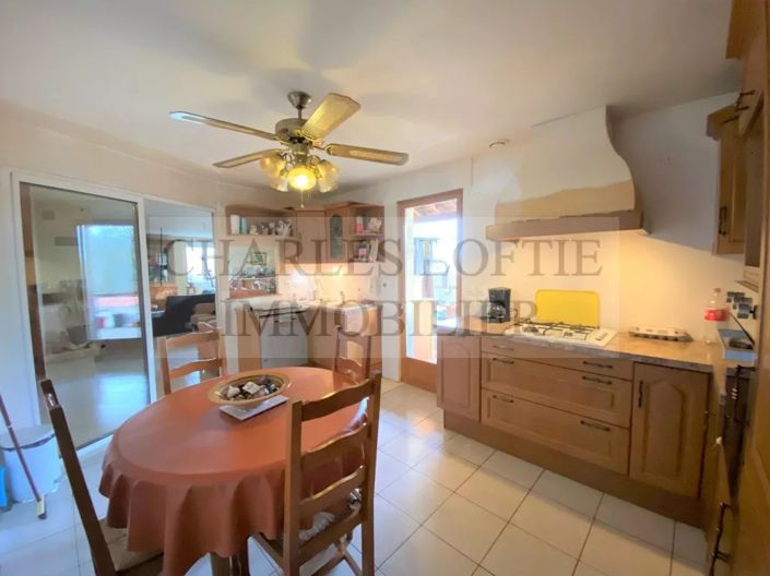 Image No.15-5 Bed House for sale