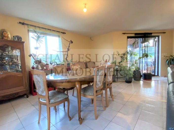 Image No.18-5 Bed House for sale