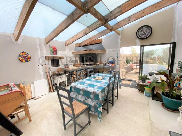 Image No.20-5 Bed House for sale