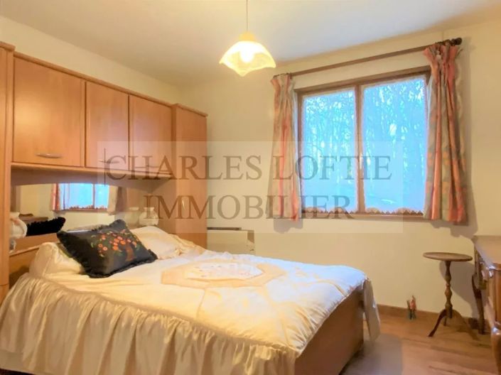 Image No.25-5 Bed House for sale