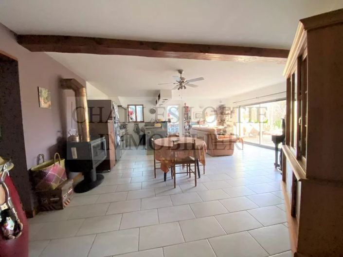 Image No.8-5 Bed House for sale