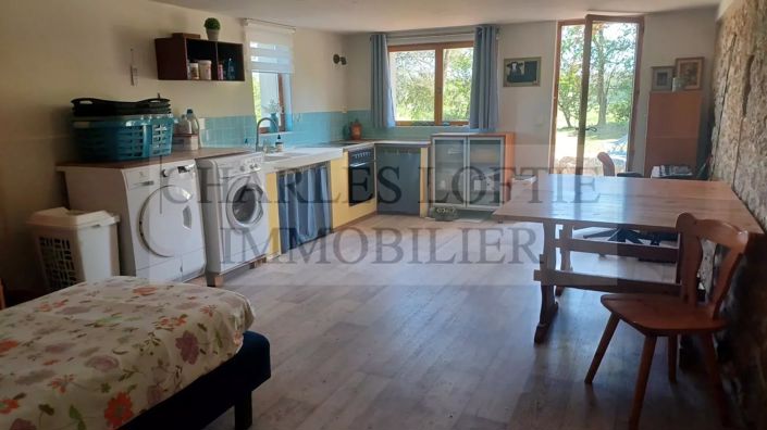 Image No.8-3 Bed House for sale