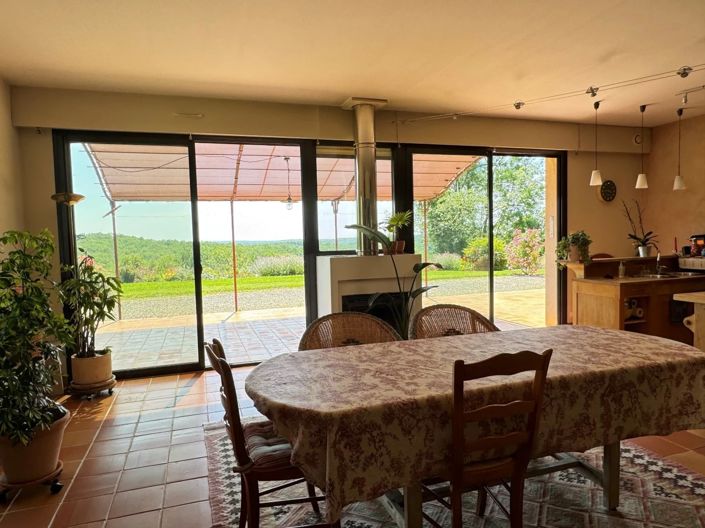 Image No.6-4 Bed House for sale