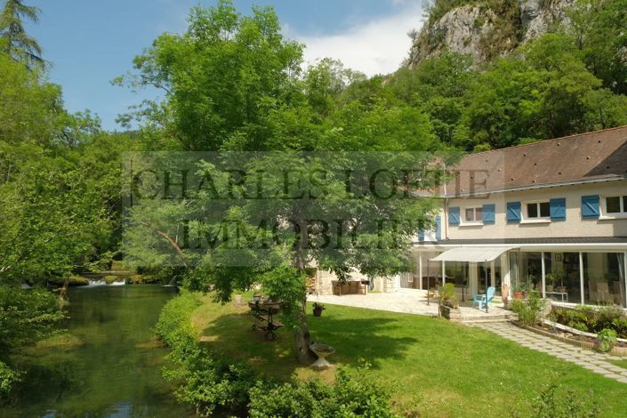 Image No.16-6 Bed House for sale