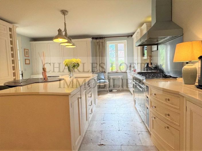 Image No.15-6 Bed House for sale