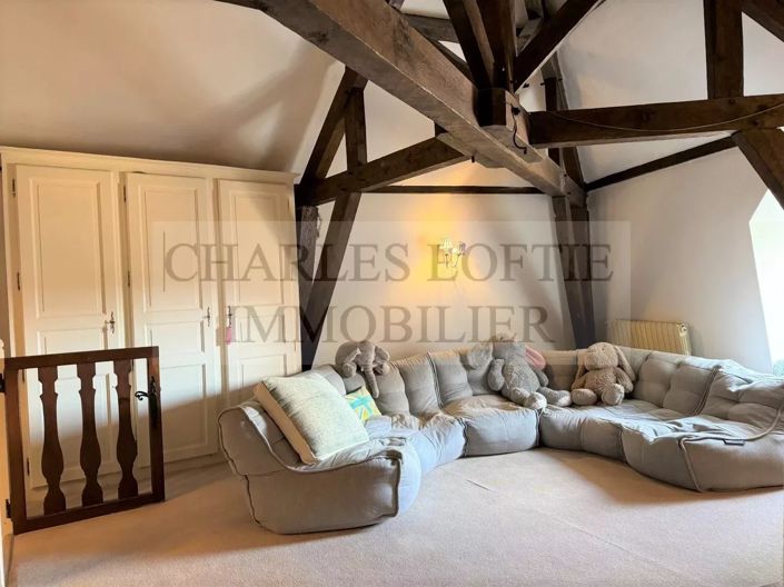 Image No.16-6 Bed House for sale