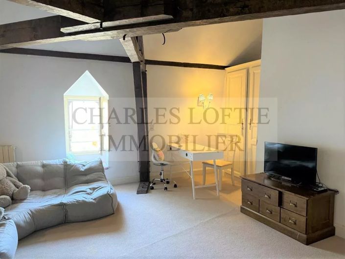 Image No.18-6 Bed House for sale