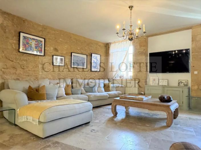 Image No.23-6 Bed House for sale