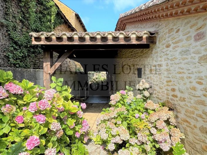 Image No.6-6 Bed House for sale