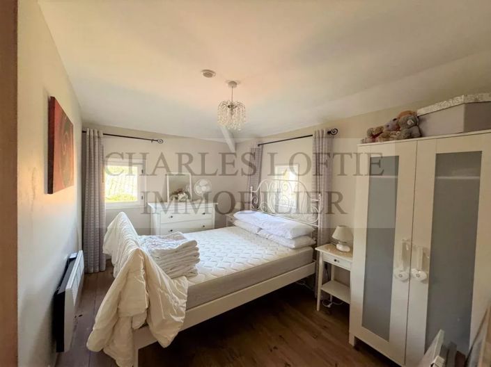 Image No.16-3 Bed House for sale