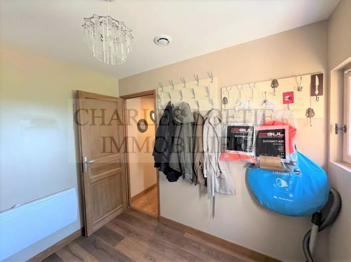 Image No.19-3 Bed House for sale