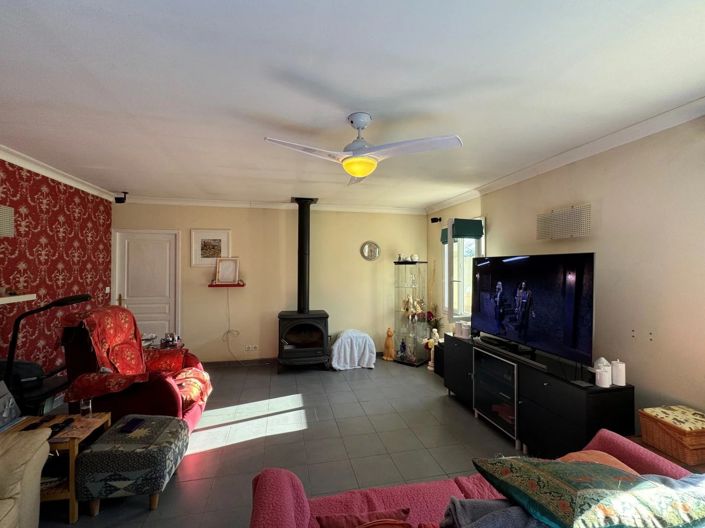 Image No.9-3 Bed House for sale