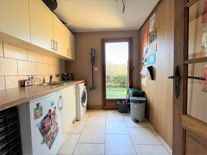 Image No.26-4 Bed House for sale