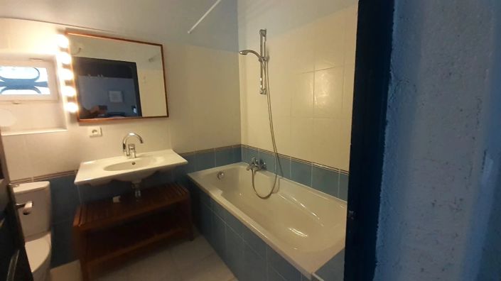 Image No.18-5 Bed House for sale