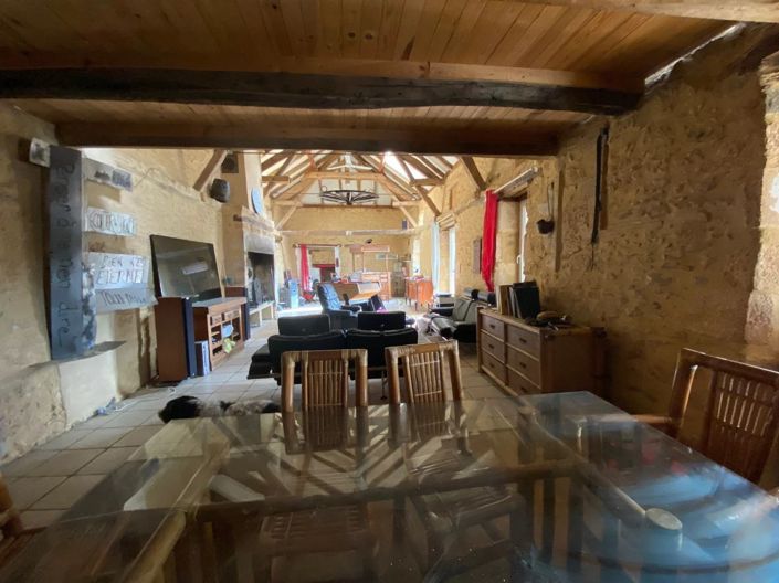 Image No.8-2 Bed House for sale