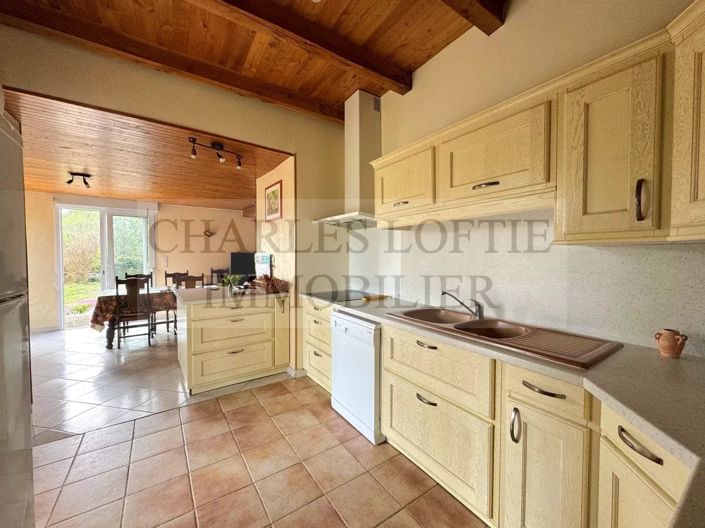Image No.11-5 Bed House for sale