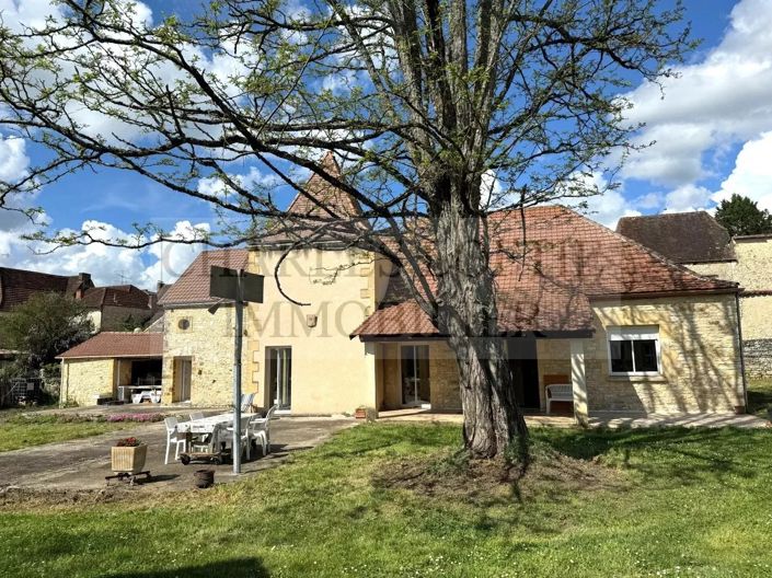Image No.2-5 Bed House for sale