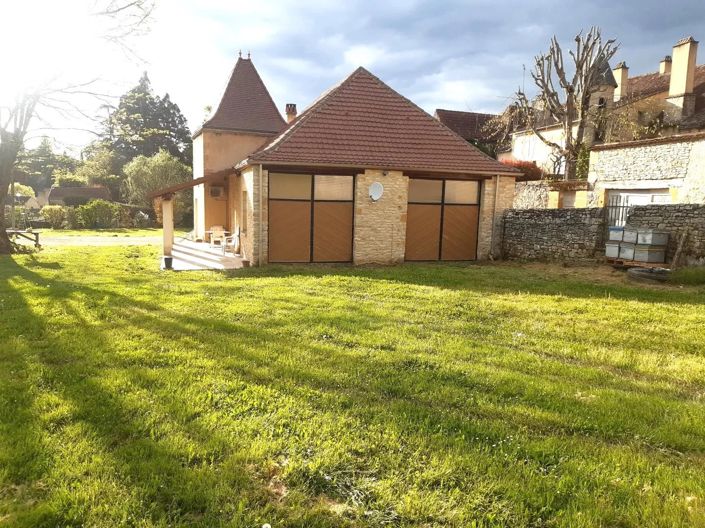 Image No.7-5 Bed House for sale