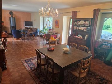 3c2f6fa41f928a69c5875512bd6a0f700819de873c144