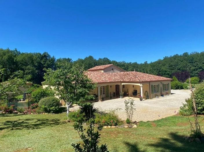 Image No.1-4 Bed House for sale