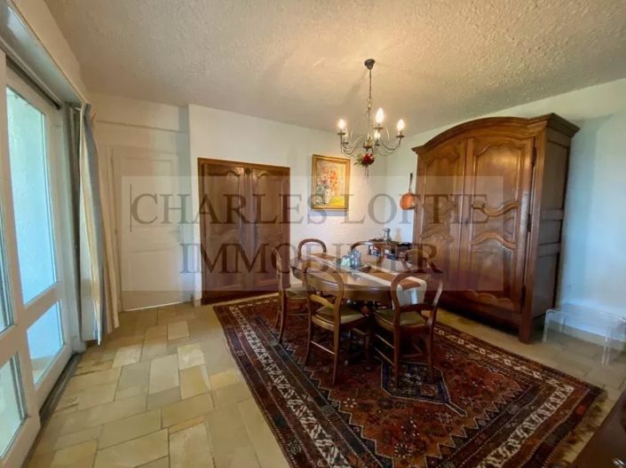 Image No.8-3 Bed House for sale