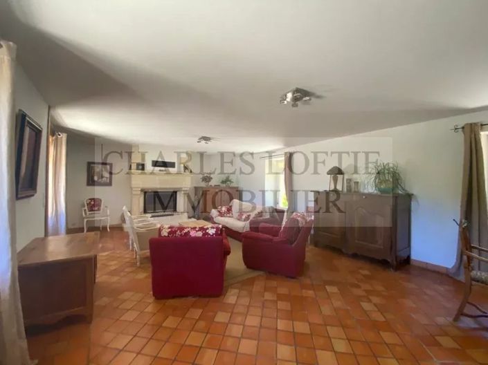 Image No.6-3 Bed House for sale