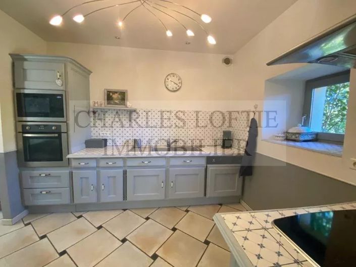 Image No.8-3 Bed House for sale