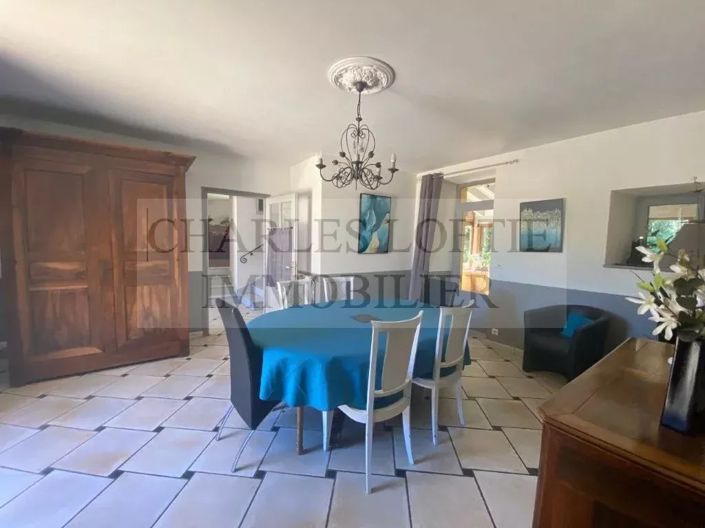 Image No.9-3 Bed House for sale