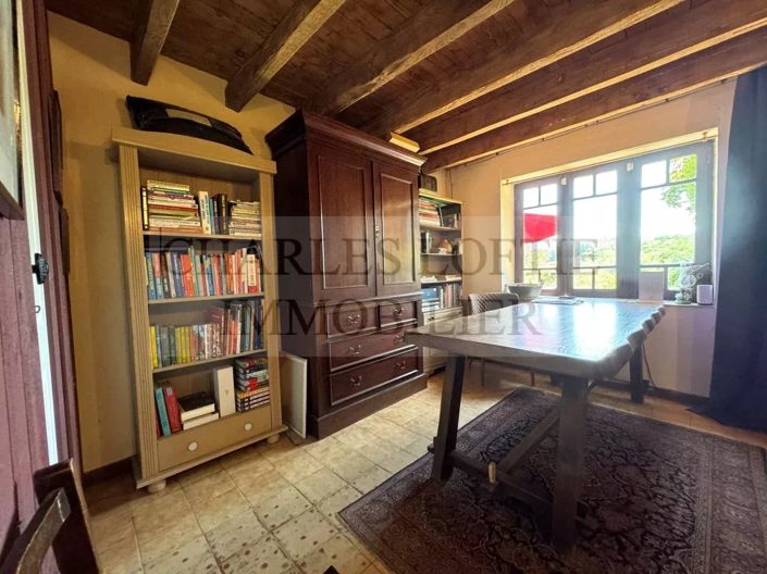 Image No.21-4 Bed House for sale