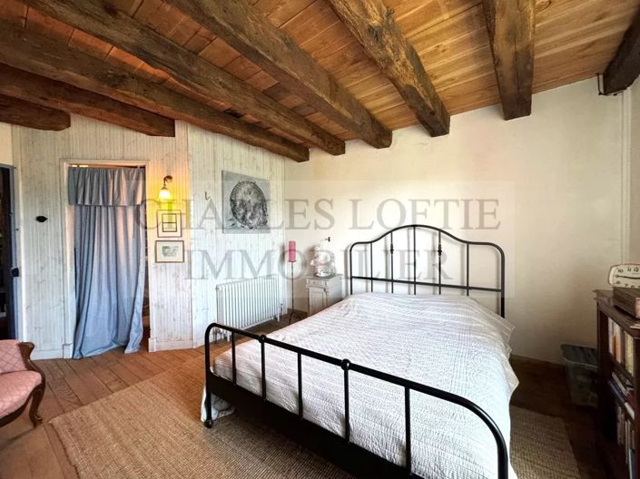 Image No.24-4 Bed House for sale