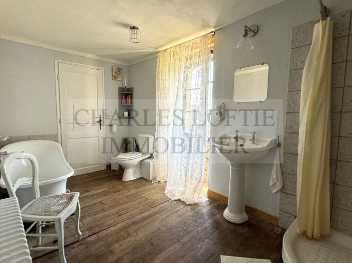 Image No.26-4 Bed House for sale