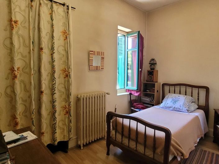 Image No.9-4 Bed House for sale