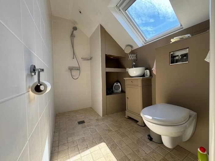 Image No.12-4 Bed House for sale