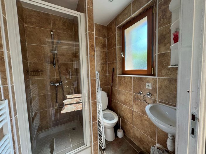 Image No.14-4 Bed House for sale