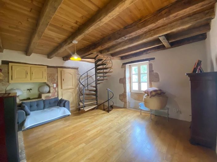 Image No.10-2 Bed House for sale