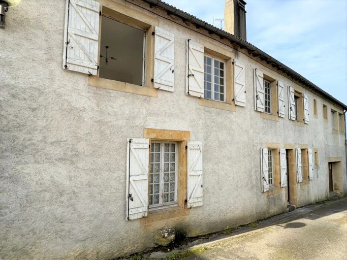 Image No.1-4 Bed House for sale