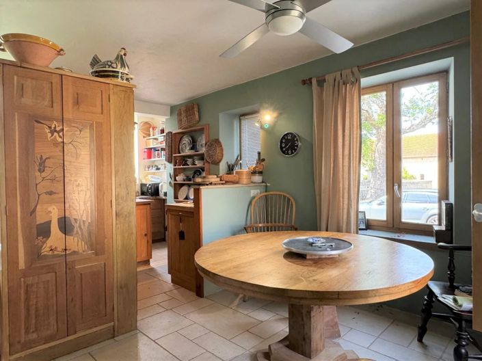 Image No.10-2 Bed House for sale