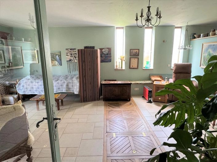 Image No.17-2 Bed House for sale