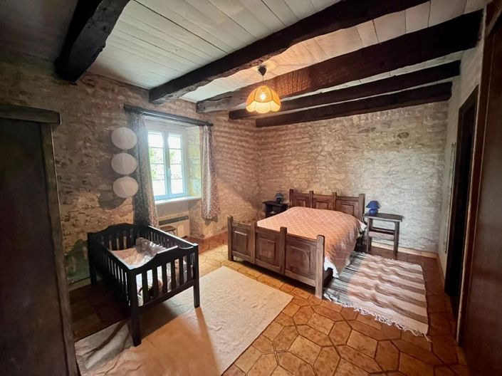 Image No.12-4 Bed House for sale