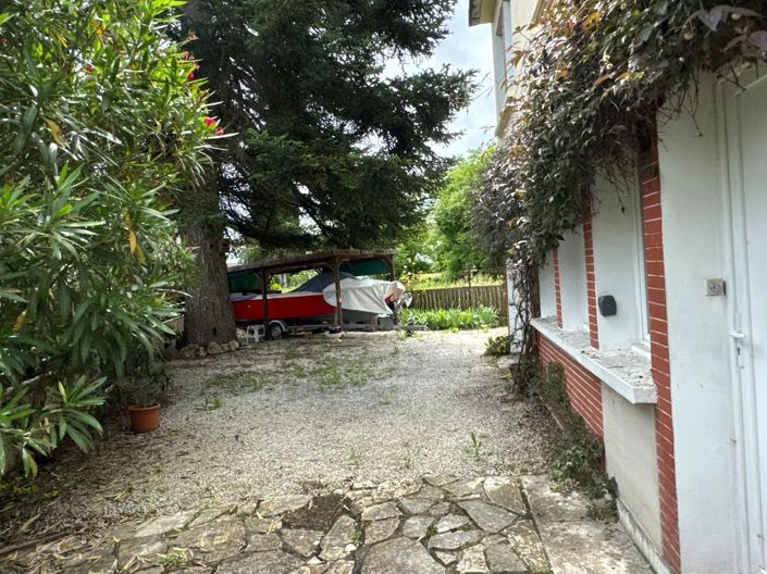 Image No.19-3 Bed House for sale