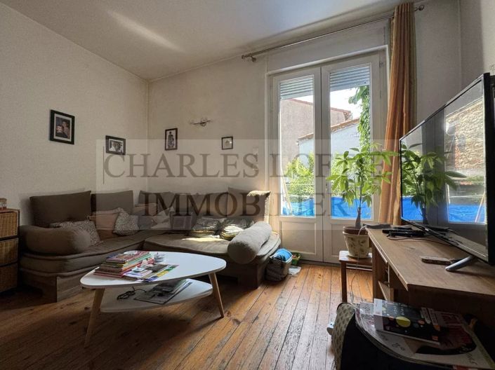 Image No.10-4 Bed House for sale