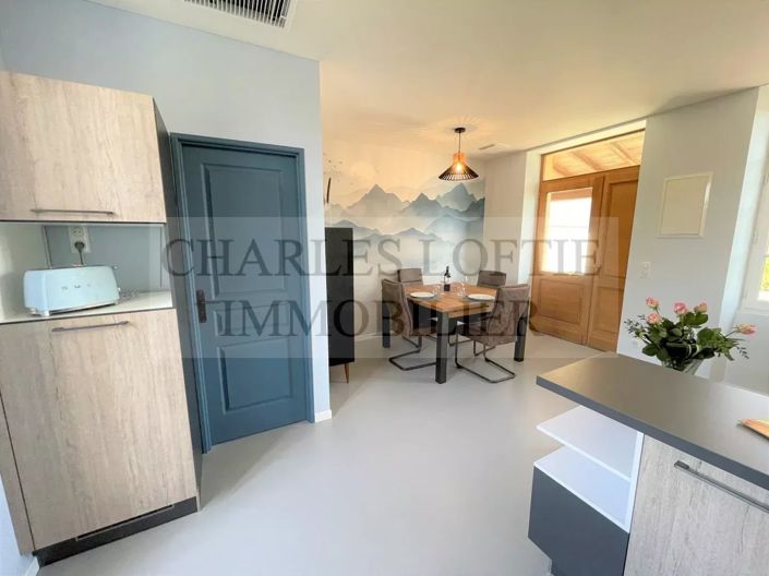 Image No.16-6 Bed House for sale