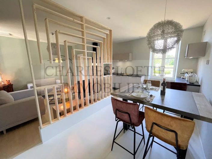 Image No.28-6 Bed House for sale