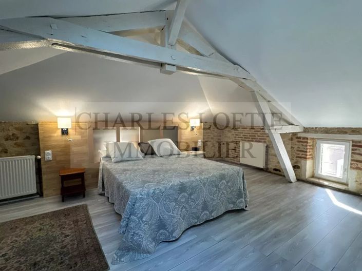 Image No.12-10 Bed House for sale