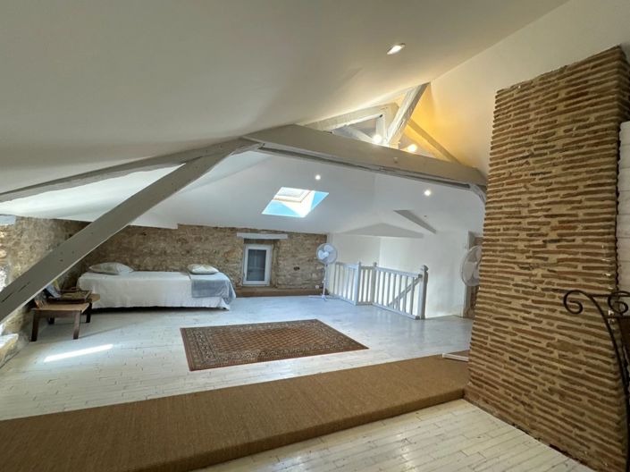 Image No.13-10 Bed House for sale