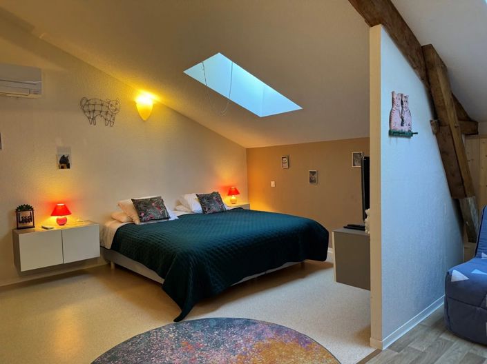 Image No.20-10 Bed House for sale