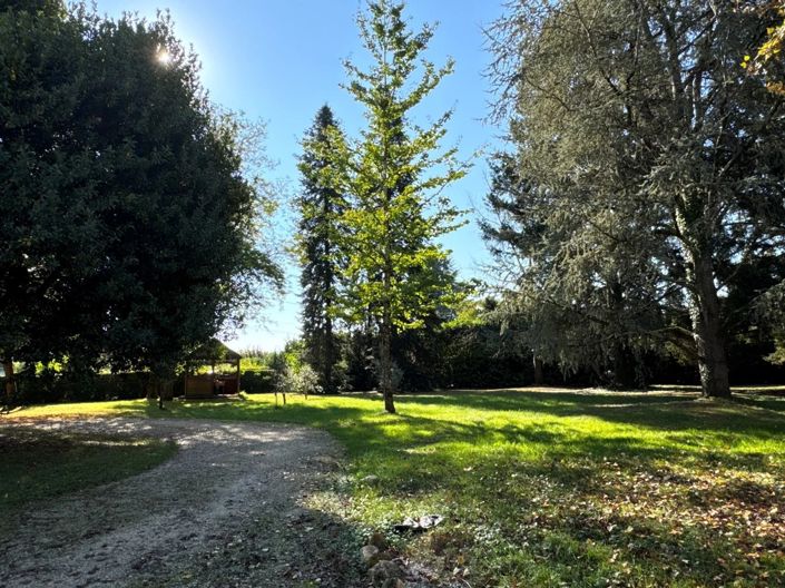 Image No.23-10 Bed House for sale