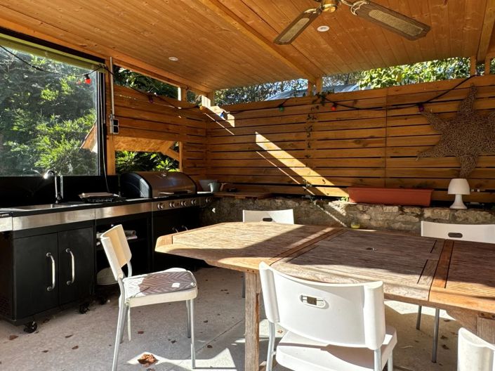 Image No.26-10 Bed House for sale