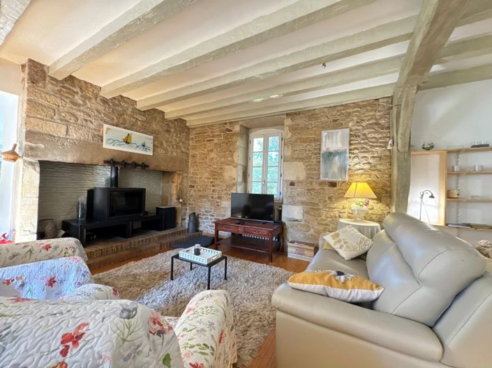 Image No.6-10 Bed House for sale